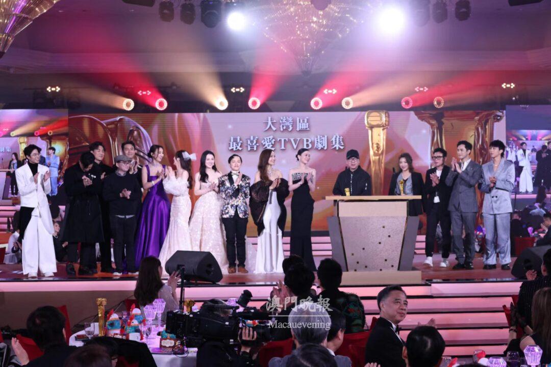 早前於上葡京「綠茵勝境」花園舉行結局活動的《新聞女王》大熱奪得本屆「最佳劇集」、「大灣區最喜愛TVB劇集」等八大獎項。